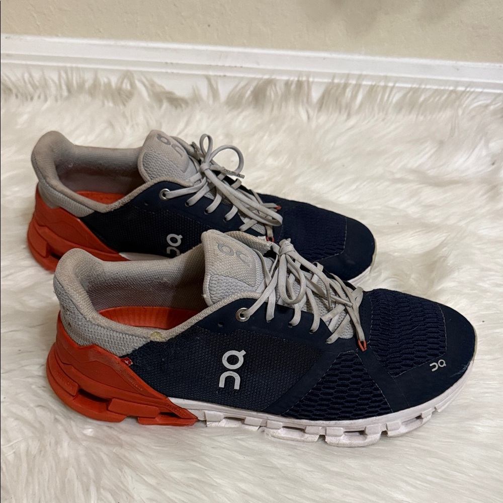 On Running Cloudflyer running shoe in the Midnight/Rust colorway Size 10 - Picture 3 of 12